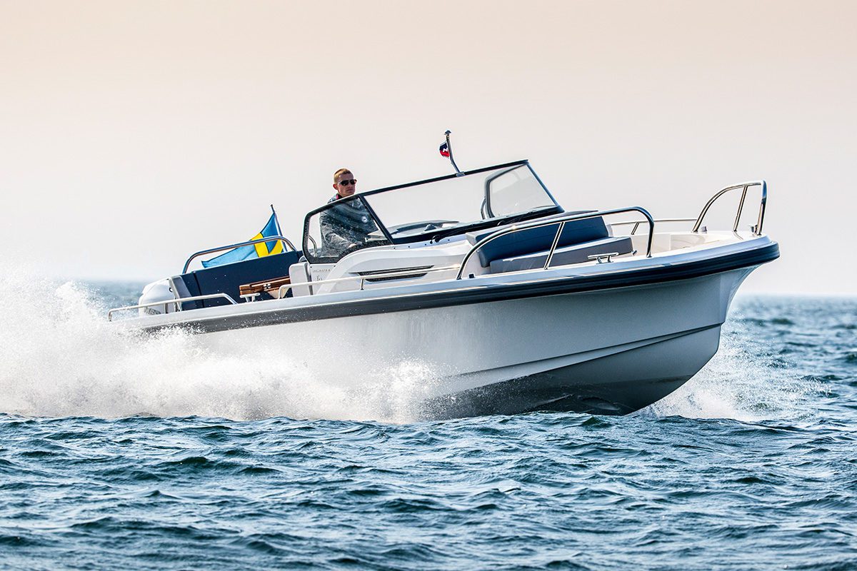 Nimbus t9 driving in the ocean on a cloudy day